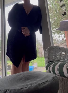 OnlyFans babe showcases her big tits