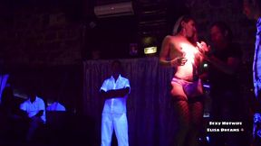 gang-bang et gloryhole dans un club echangiste pour ce jour voici la ...