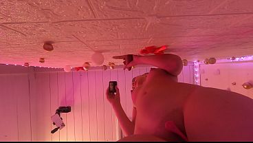 Dick chasing Sheer MisssVikki