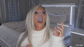 Taste My Exhales As I Smoke (MP4-HD 720p)