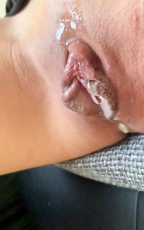 Watch me squirt in slow mo!!!
