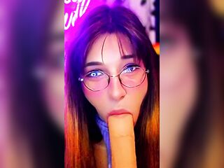 Large Bazookas Trans Hotty Is a Real Weenie Hungry Doxy