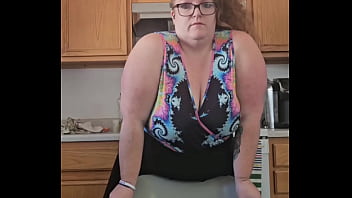 Put on your fav sexy song and enjoy this bbw pov lap dance