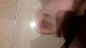 Me corro para Isa y su cornudo marido