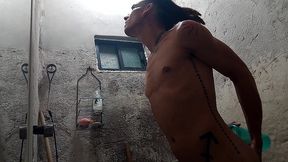 un hombre sexy en la ducha: raba erre pro