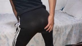 Mo seeing my delicious shorts