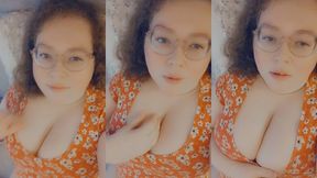 j adore mes levres bien roses, mon petit air satisfait, ma chatte bien pleine