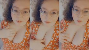 j adore mes levres bien roses, mon petit air satisfait, ma chatte bien pleine