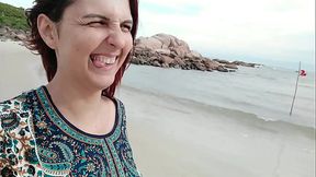 Chupei ele ao ar livre e com plateia 3 homens me comeram