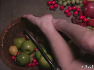 Lascivious Lilly Bell Gets Juice From Her Fruit And Her Vagina With Masturbating Food Play