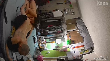 Thick sexy gf fucks ass with strap-on