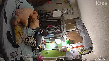 Thick sexy gf fucks ass with strap-on