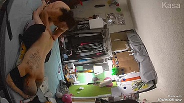 Thick sexy gf fucks ass with strap-on