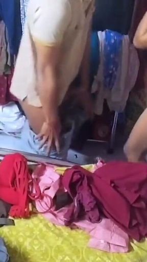 Indian Village Girlfriend Ko Dost Ke Ghar Le Jake Desi Banda Ne Mast Chudai Kiya
