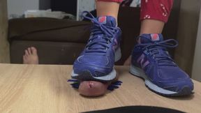 Old new balance on Lumy’s feet