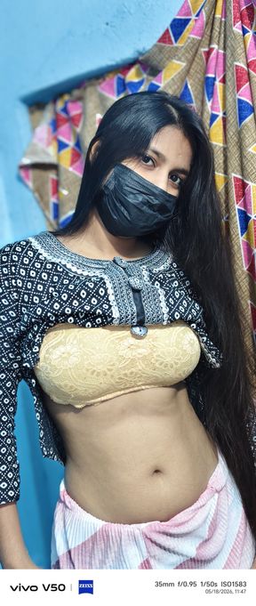 Step sister ko room me bula ke chod diya uske muh se aa aa ki avaj nikl rahi th