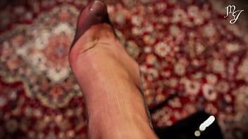 POV JOI: Release at My Nylon Feet, 3s Countdown - Mistress Julia