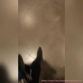 I fulfill my subscriber's challenge: to dildo myself in a fitting room