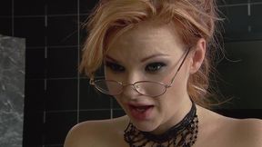 terra white - chefin setzt sich einfach auf den schwanz ihres angestellten