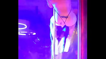 SHOW PORNO CON CORRIDA EN VIVO