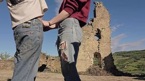 Amateurampie Seeks Outdoor Blowjob with Random Guy