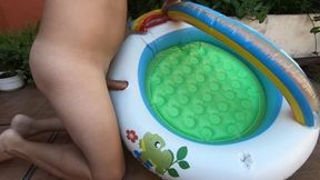 Inflatable pool