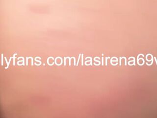 LaSirena69 solo close up sensual masturbation on her bed!