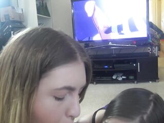 Fellatio-job Sandwich And Comics - Making him Cum Fast