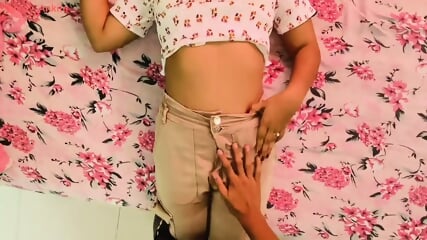 Desi bahan ki gori chut choda bhai ne  ka maza lekar