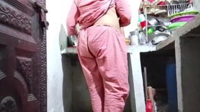 sexy Pakistani sucking his bf dick