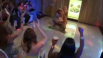 DANCING BEAR - Kendra Lane&#039_s Bachelorette Party Was Off Da Chain!!!