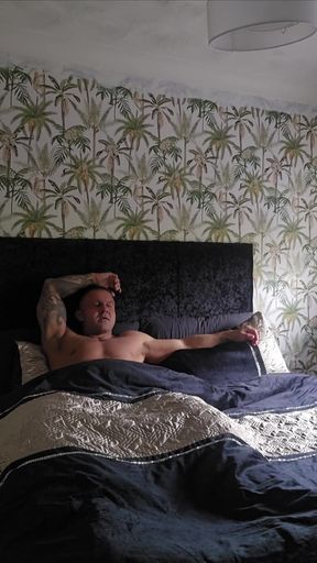 Straight Lad Solo Wank, Anal Pay &amp; Sucking with Huge Dildo