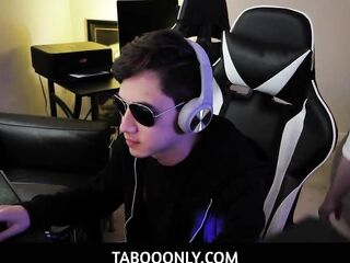 Gobbling Gamer Ramrod - Kenzie Madison, Juan "El Caballo" Loco