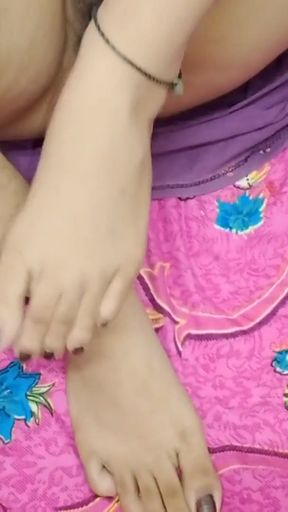 Desi sexy Bhabi Fingering, Indian Hot Wife   Clip 2
