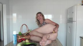 preparing lunch and destroying my ass and pussy with corn and vegetables