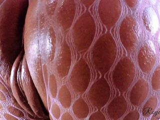 OMG Now THIS is what you call a PHAT booty & VAGINA