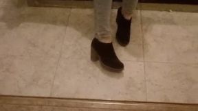 Sexy Silver Toenails & Bare Feet Tease – Platform Heels Removal Mirror Foot Fetish