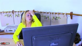The lazy secretary shagged by the boss