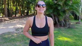 The police arrived just as the old woman was sucking a young man in a public park in the interior of São Paulo.