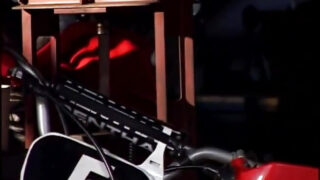 Andrew Andretti et Steven French pénètrent simultanément le cul serré de Dana Vespoli.