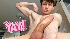 Super Hottie Enjoys Masturbating His Thick Hard Cock