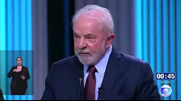 Sexagen&aacute_rio desmascara Padre fake ao vivo em rede nacional