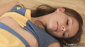 ”Tiny Miley Soft Masturbation”