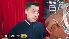 Jonathan Jordan, Litty Britty And Raee Ripley - Sci-fi Star Gives Juan The Ultimate Comic Con Experience In Her Hotel Room