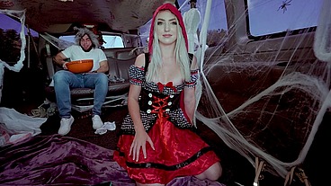 Little Red Riding Hoe