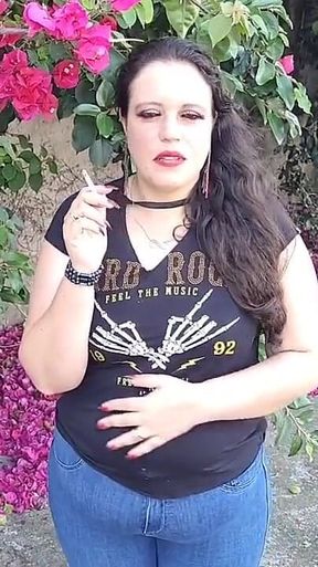 Lilli and her Kinky Smoking Thoughts