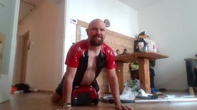 LaTExAndy punishes herself hard in latex