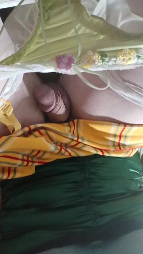 Panty boy has toys and the like. Let's play!