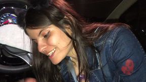 tatiana morales hace oral en su auto y luego se lo come