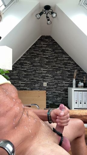 Massive cumshot after 7 days   Clip 1